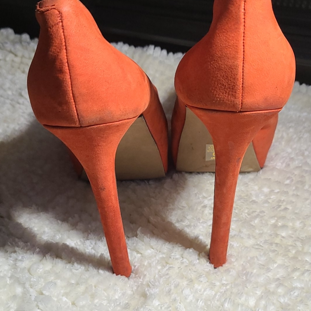 Shoes - Picture 5 of 5